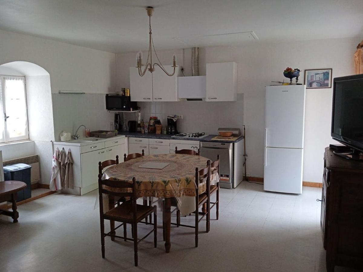 Le De Louis Holiday home Larnagol